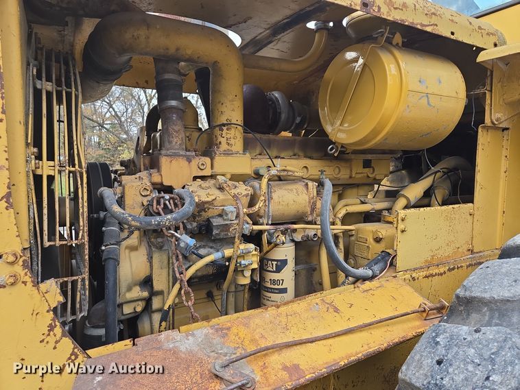 image for item EE8688 1974 Caterpillar 980 wheel loader