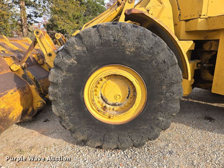 image for item EE8688 1974 Caterpillar 980 wheel loader