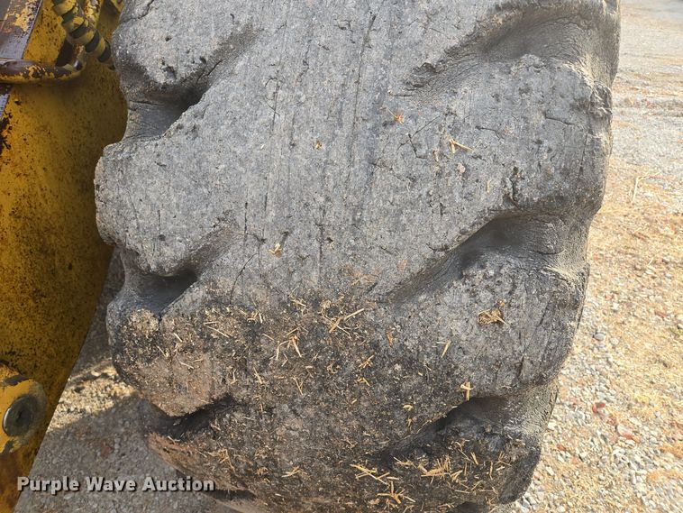 image for item EE8688 1974 Caterpillar 980 wheel loader