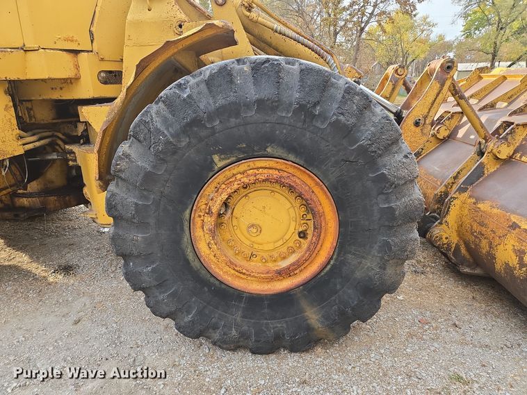 image for item EE8688 1974 Caterpillar 980 wheel loader