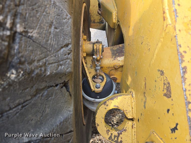 image for item EE8688 1974 Caterpillar 980 wheel loader