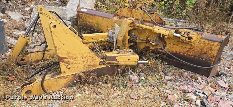 image for item EE8689 13' W  dozer blade 