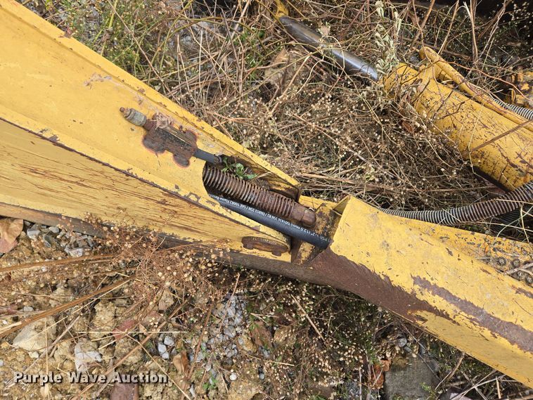 image for item EE8689 13' W  dozer blade 