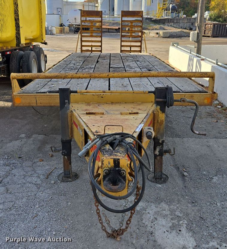 image for item EE8692 1991 Tophat Trailers equipment trailer