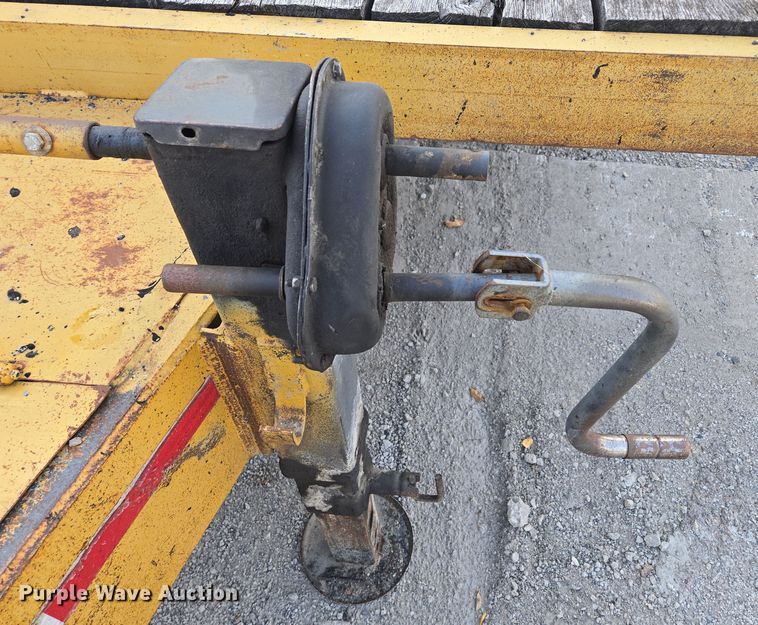 image for item EE8692 1991 Tophat Trailers equipment trailer