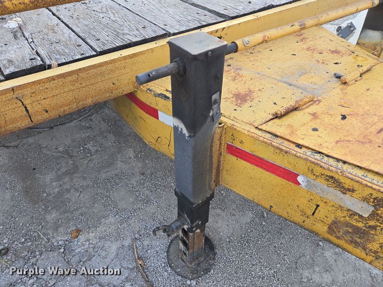 image for item EE8692 1991 Tophat Trailers equipment trailer