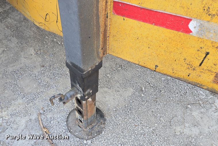 image for item EE8692 1991 Tophat Trailers equipment trailer