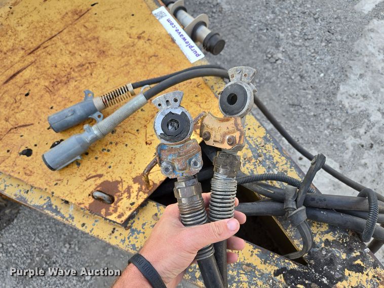 image for item EE8692 1991 Tophat Trailers equipment trailer