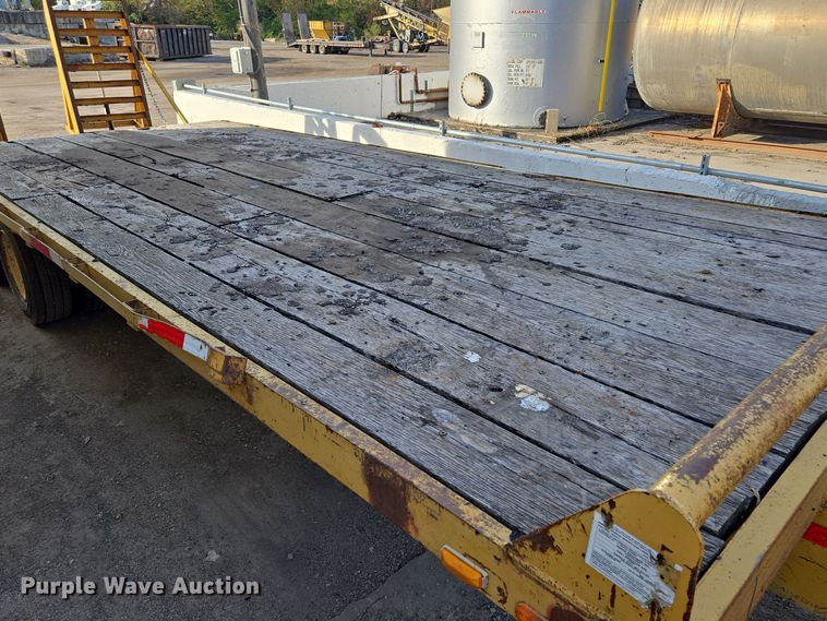 image for item EE8692 1991 Tophat Trailers equipment trailer