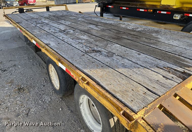 image for item EE8692 1991 Tophat Trailers equipment trailer