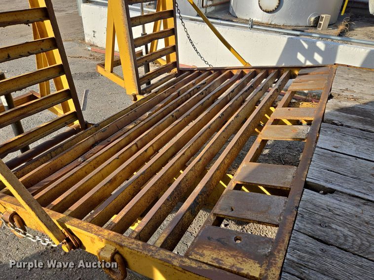 image for item EE8692 1991 Tophat Trailers equipment trailer