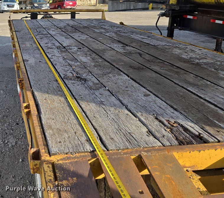 image for item EE8692 1991 Tophat Trailers equipment trailer