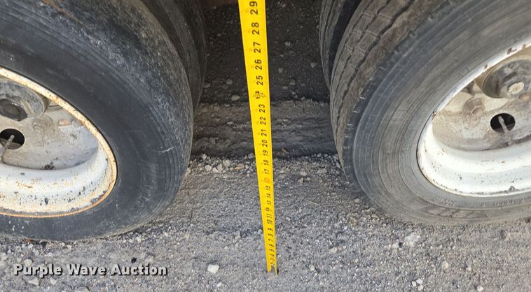 image for item EE8692 1991 Tophat Trailers equipment trailer