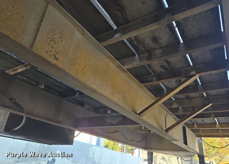 image for item EE8692 1991 Tophat Trailers equipment trailer