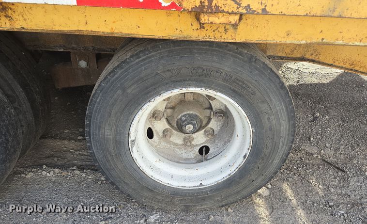 image for item EE8692 1991 Tophat Trailers equipment trailer