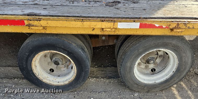 image for item EE8692 1991 Tophat Trailers equipment trailer