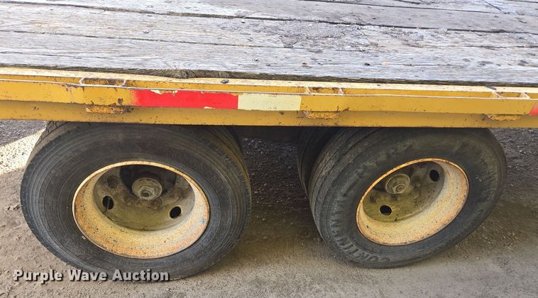 image for item EE8692 1991 Tophat Trailers equipment trailer