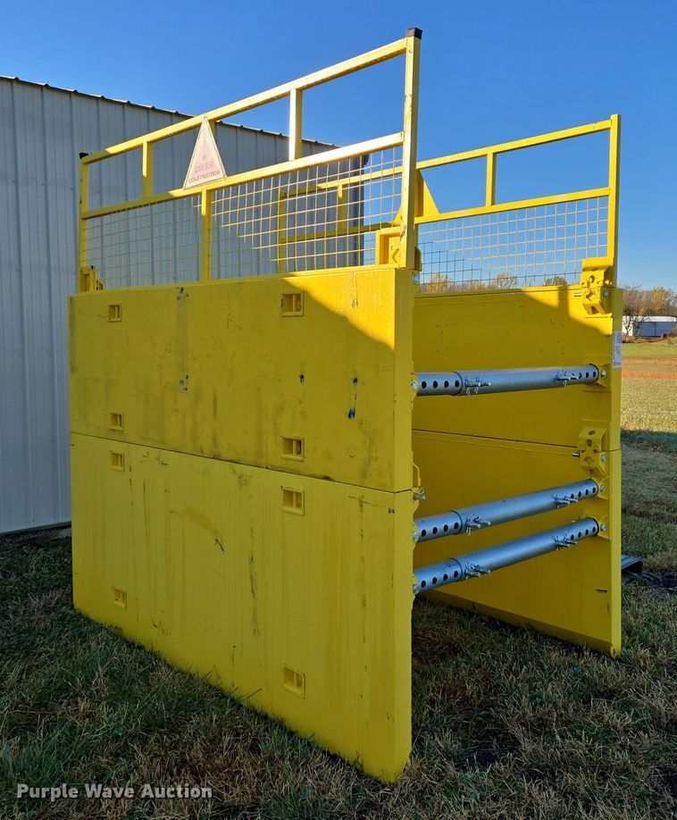 image for item EE8706 Trench box 