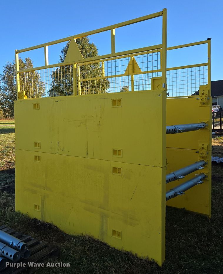 image for item EE8706 Trench box 