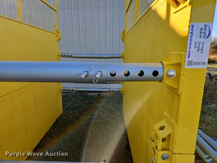 image for item EE8706 Trench box 