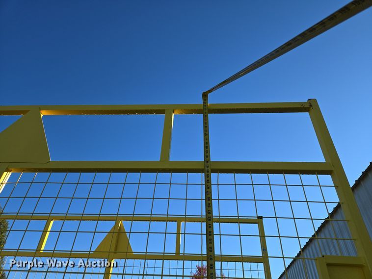 image for item EE8706 Trench box 