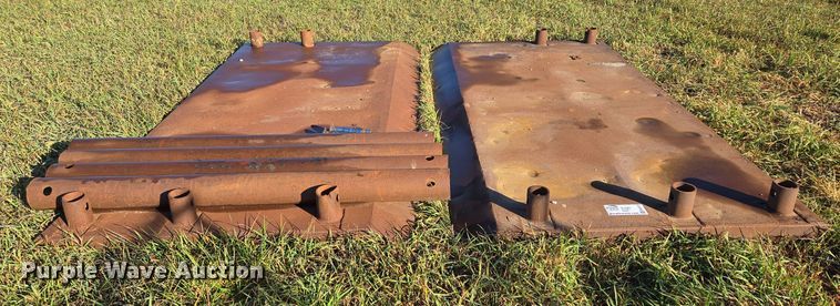 image for item EE8707 GME trench box 