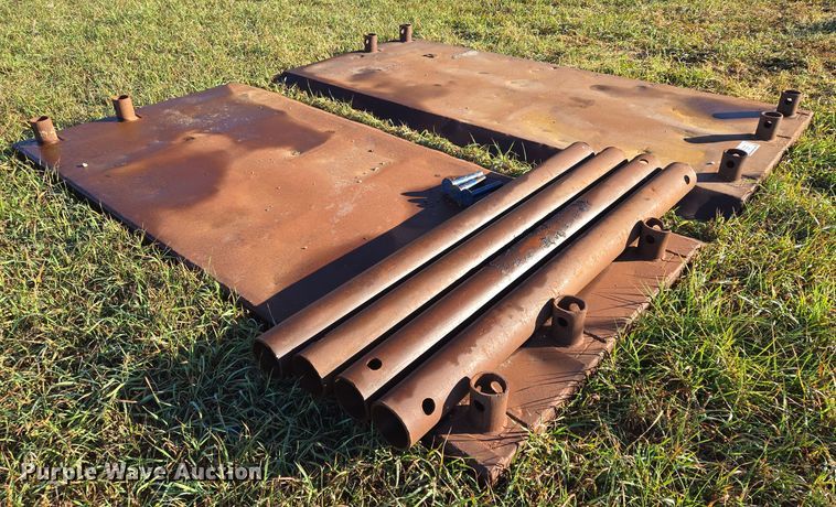 image for item EE8707 GME trench box 