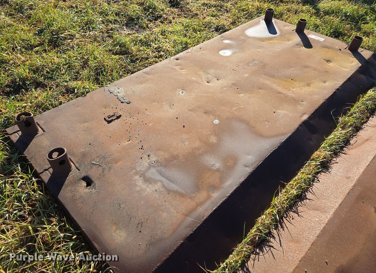 image for item EE8707 GME trench box 