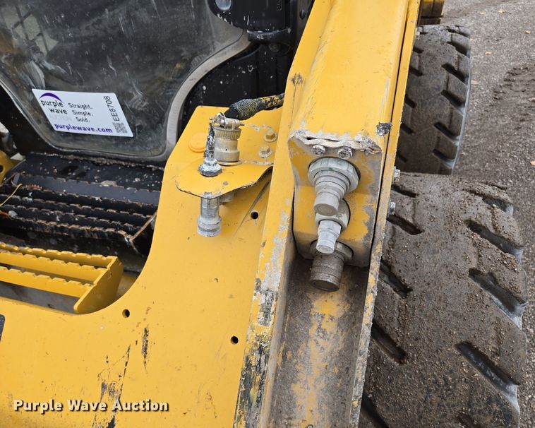 image for item EE8708 2016 Caterpillar 262D skid steer loader