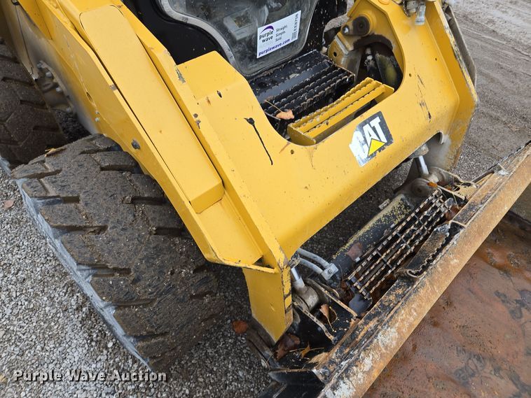 image for item EE8708 2016 Caterpillar 262D skid steer loader