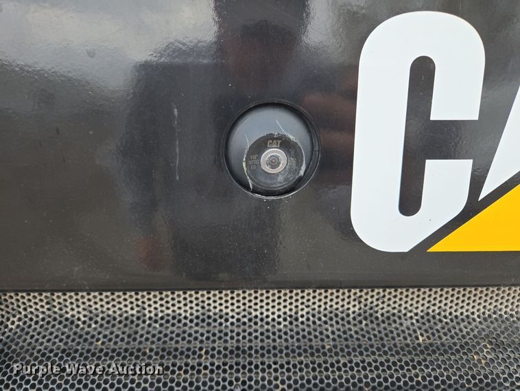 image for item EE8708 2016 Caterpillar 262D skid steer loader