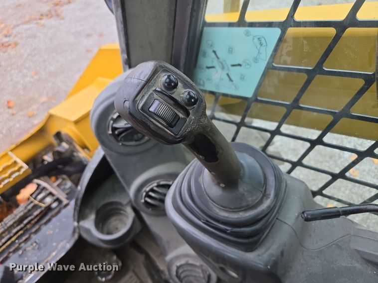 image for item EE8708 2016 Caterpillar 262D skid steer loader