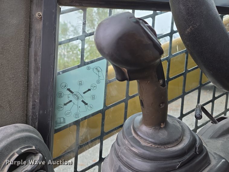 image for item EE8708 2016 Caterpillar 262D skid steer loader