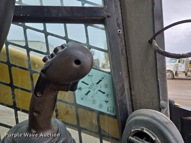 image for item EE8708 2016 Caterpillar 262D skid steer loader