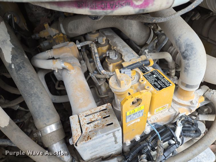 image for item EE8708 2016 Caterpillar 262D skid steer loader