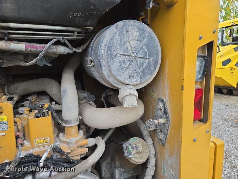 image for item EE8708 2016 Caterpillar 262D skid steer loader