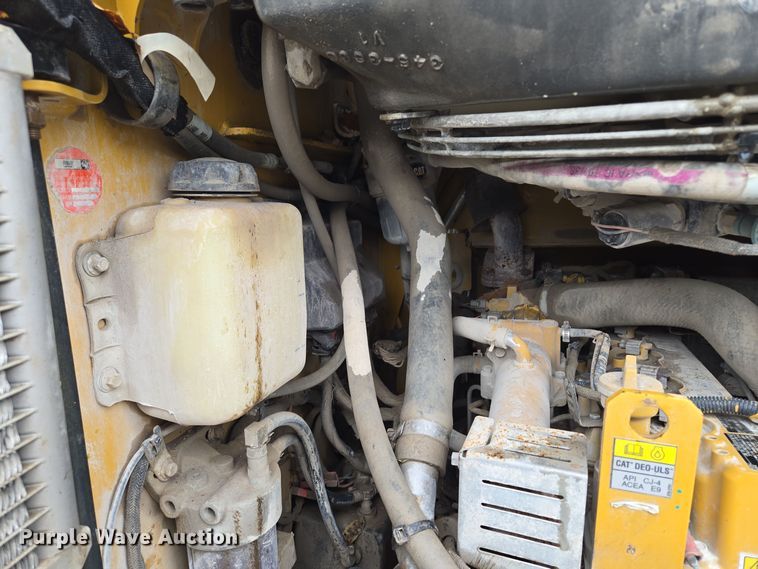image for item EE8708 2016 Caterpillar 262D skid steer loader
