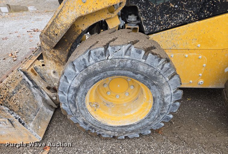 image for item EE8708 2016 Caterpillar 262D skid steer loader