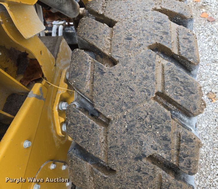 image for item EE8708 2016 Caterpillar 262D skid steer loader