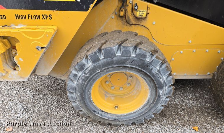 image for item EE8708 2016 Caterpillar 262D skid steer loader