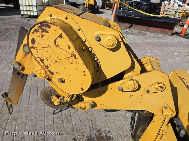 image for item EE8731 1999 Vermeer  LM25 vibratory cable plow