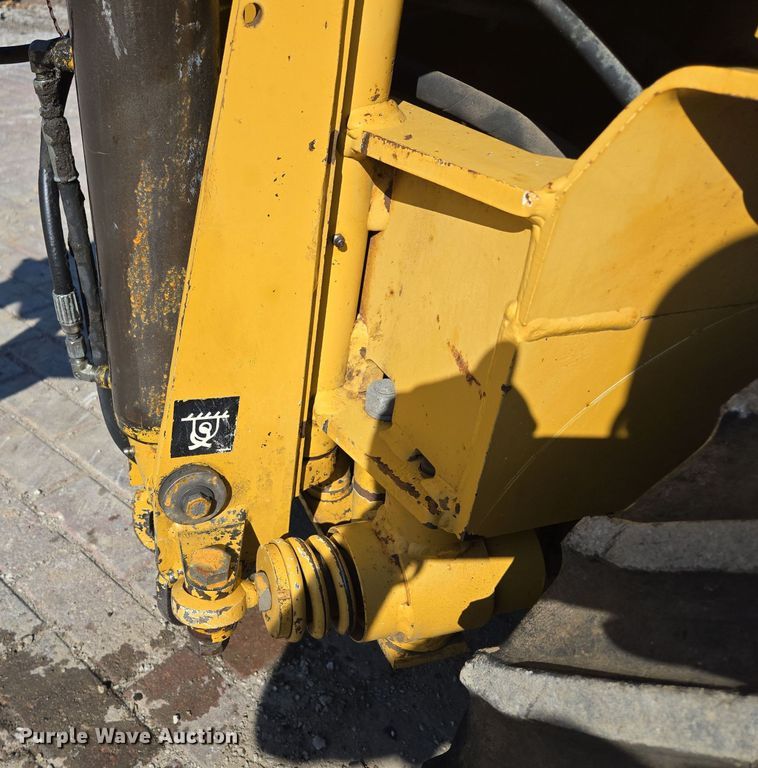 image for item EE8731 1999 Vermeer  LM25 vibratory cable plow