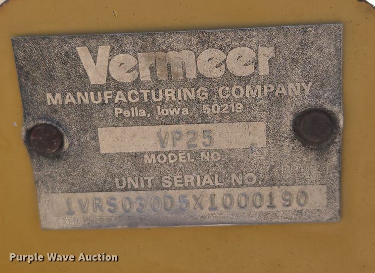image for item EE8731 1999 Vermeer  LM25 vibratory cable plow
