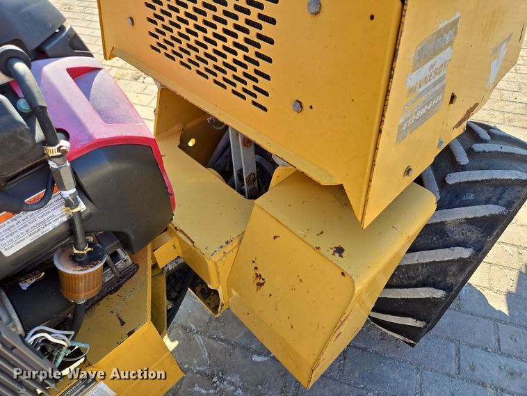 image for item EE8731 1999 Vermeer  LM25 vibratory cable plow