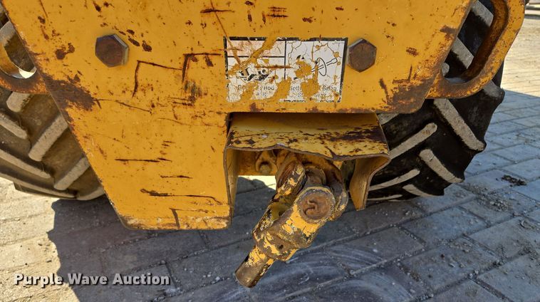 image for item EE8731 1999 Vermeer  LM25 vibratory cable plow