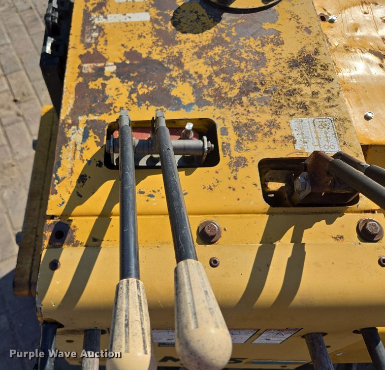 image for item EE8731 1999 Vermeer  LM25 vibratory cable plow