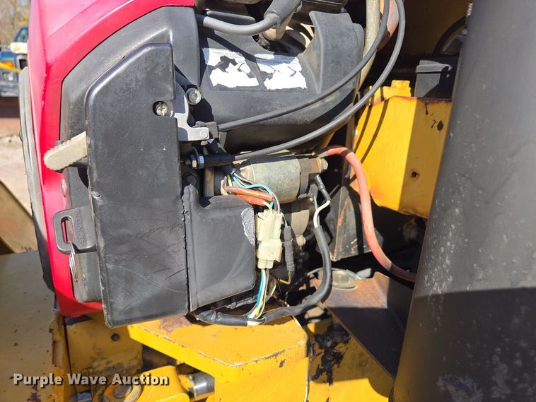 image for item EE8731 1999 Vermeer  LM25 vibratory cable plow