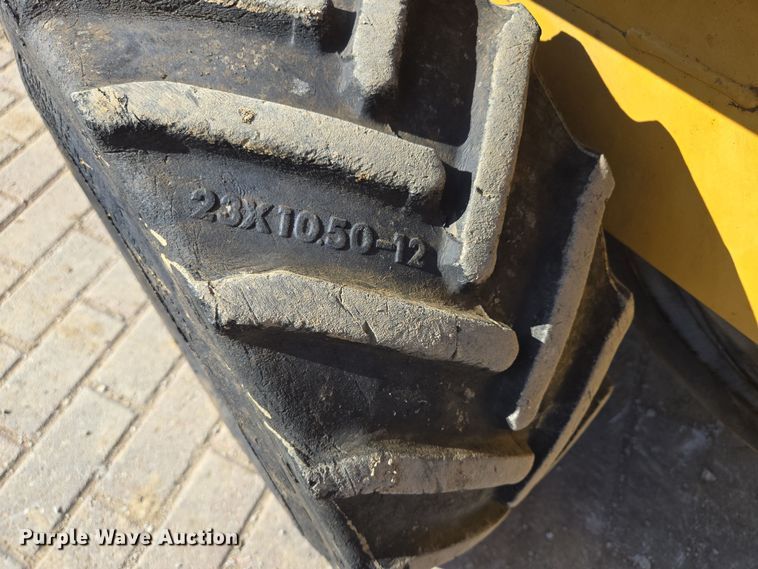 image for item EE8731 1999 Vermeer  LM25 vibratory cable plow