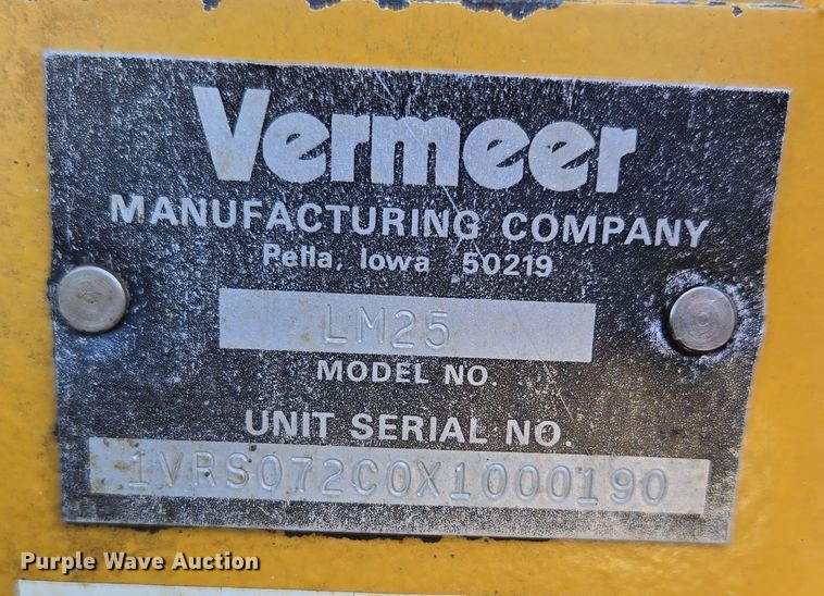 image for item EE8731 1999 Vermeer  LM25 vibratory cable plow