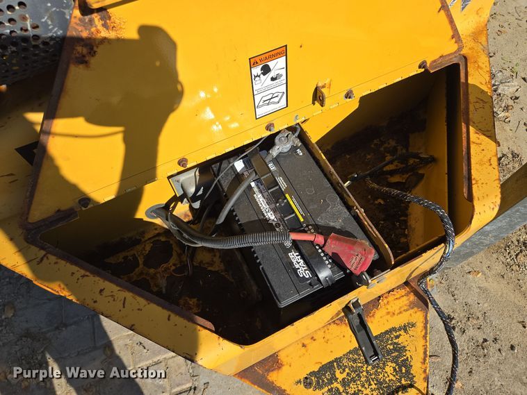 image for item EE8732 2001 Vermeer BC625A wood chipper